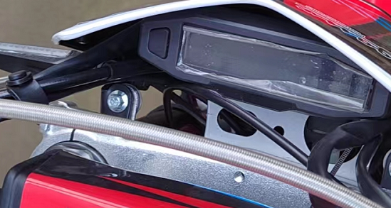 TM31X PRO 250cc Dirt Bike 5-Speed Manual Dual Disc Brakes, Electric Start with Kick backup (19/16)