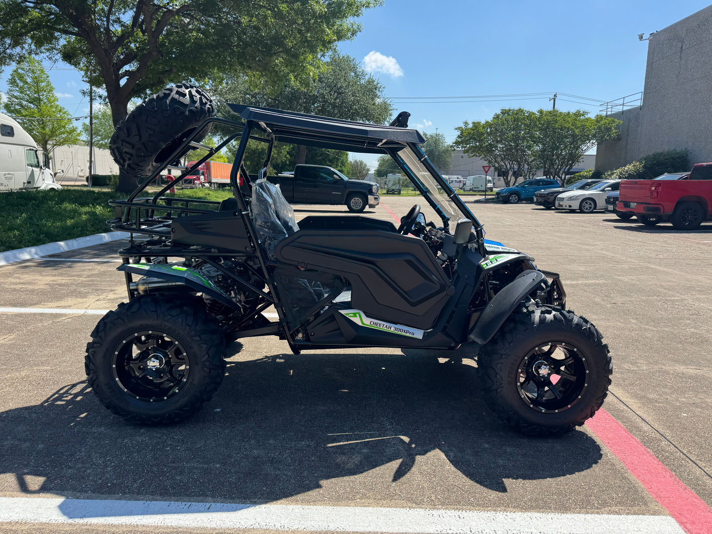 Cheetah 300Pro EFI Deluxe UTV Go Kart, Shaft Drive, Liquid Cooled CVT Auto with Reverse, Side Doors, Hard Top, Windshield, LED Light Bar