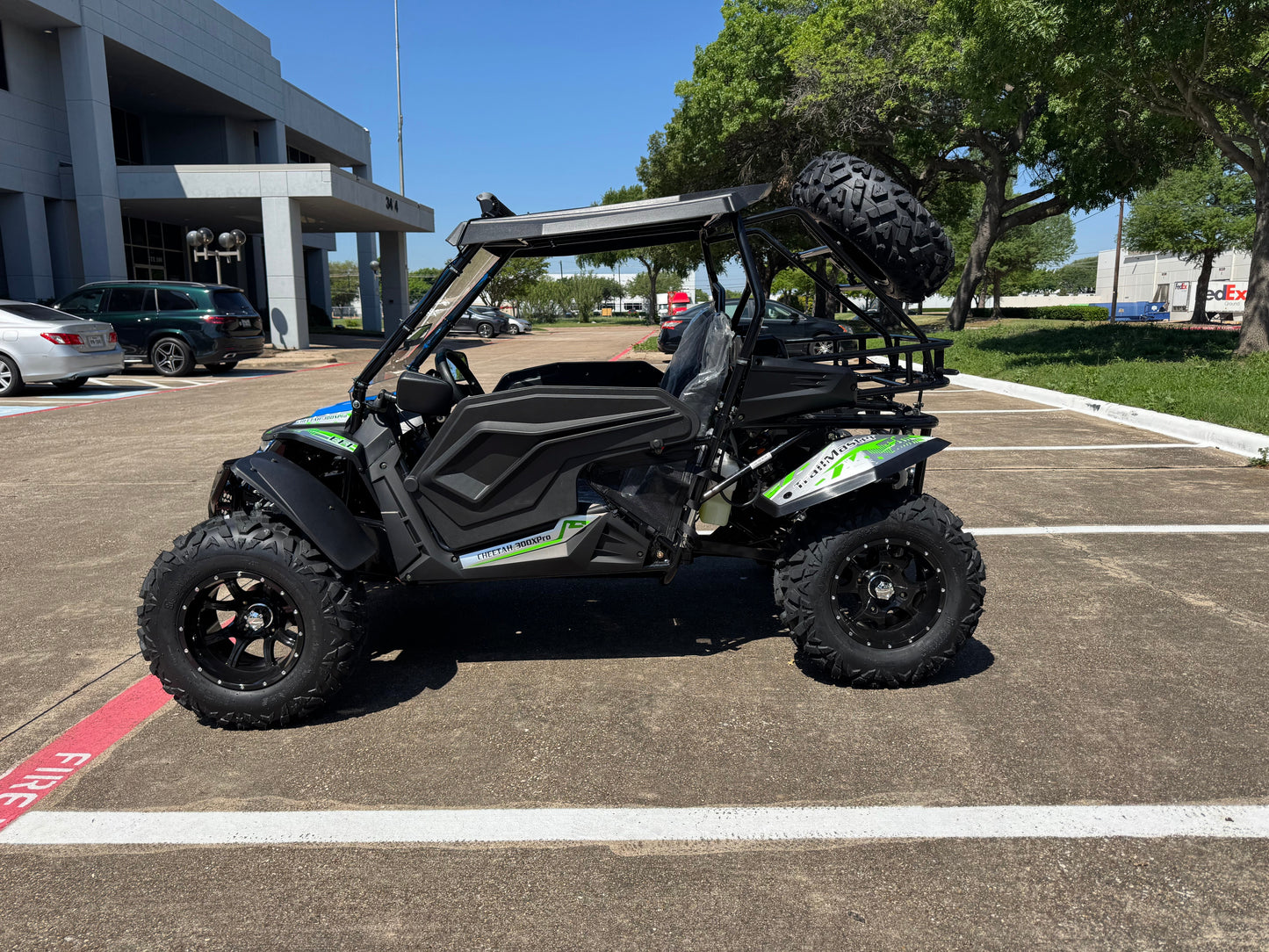 Cheetah 300Pro EFI Deluxe UTV Go Kart, Shaft Drive, Liquid Cooled CVT Auto with Reverse, Side Doors, Hard Top, Windshield, LED Light Bar