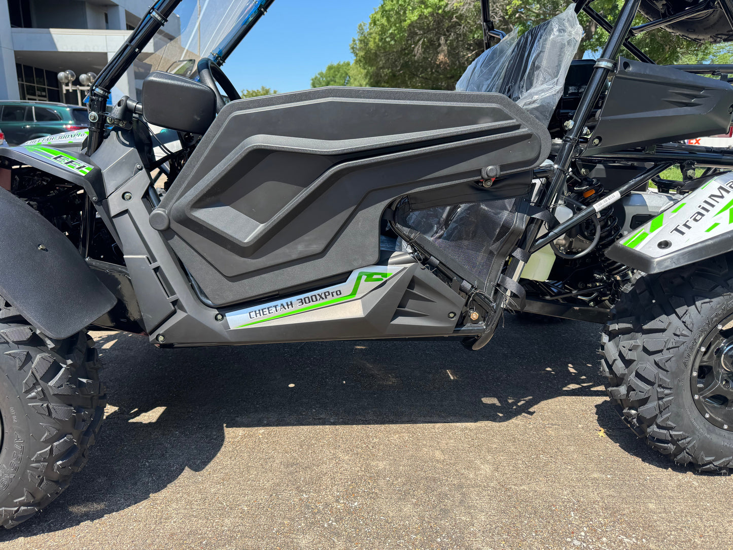 Cheetah 300Pro EFI Deluxe UTV Go Kart, Shaft Drive, Liquid Cooled CVT Auto with Reverse, Side Doors, Hard Top, Windshield, LED Light Bar