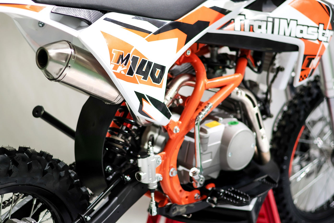 LK140 Pro Series Dirt Bike, Electric Start, 4-Speed Manual, Dual Disc Brakes, (17/14) Wheels