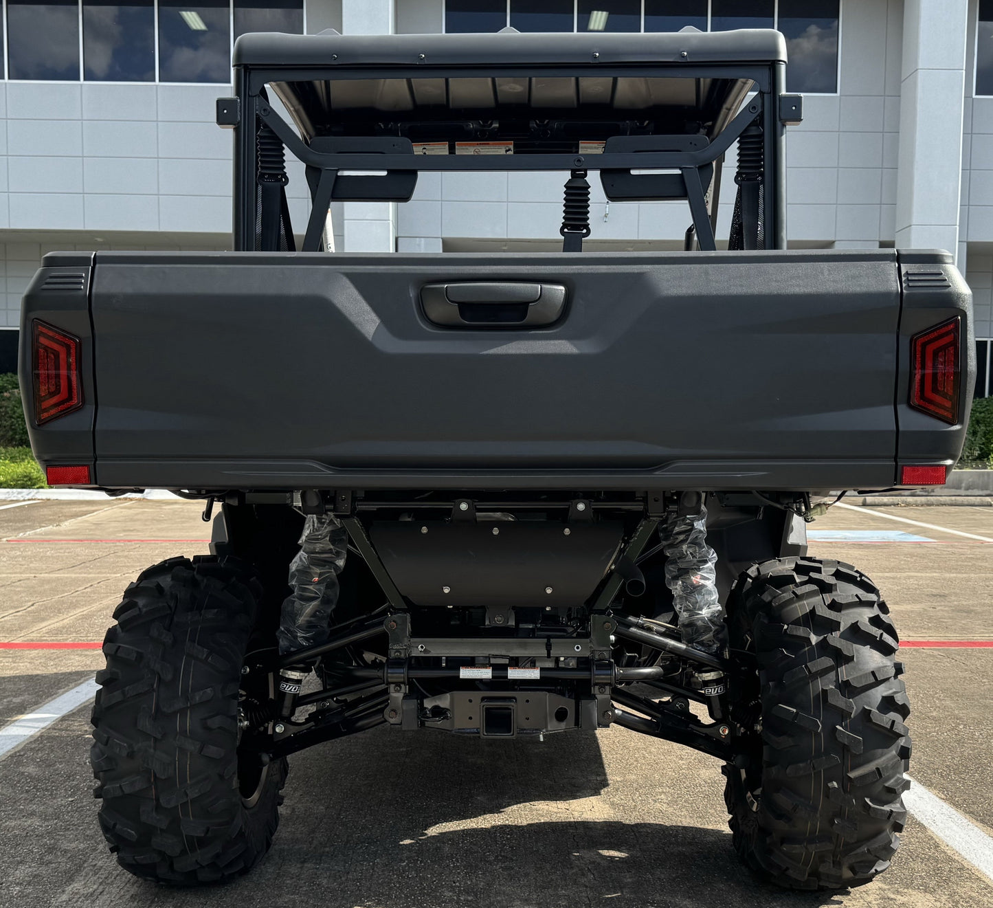 TrailMaster Panther 1000 UTV, 4X4, Larger Body, Electronic Power Steering, Heavy Duty Suspension, 83hp V-twin EFI Engine, High Low Range Automatic Trans, CA Legal