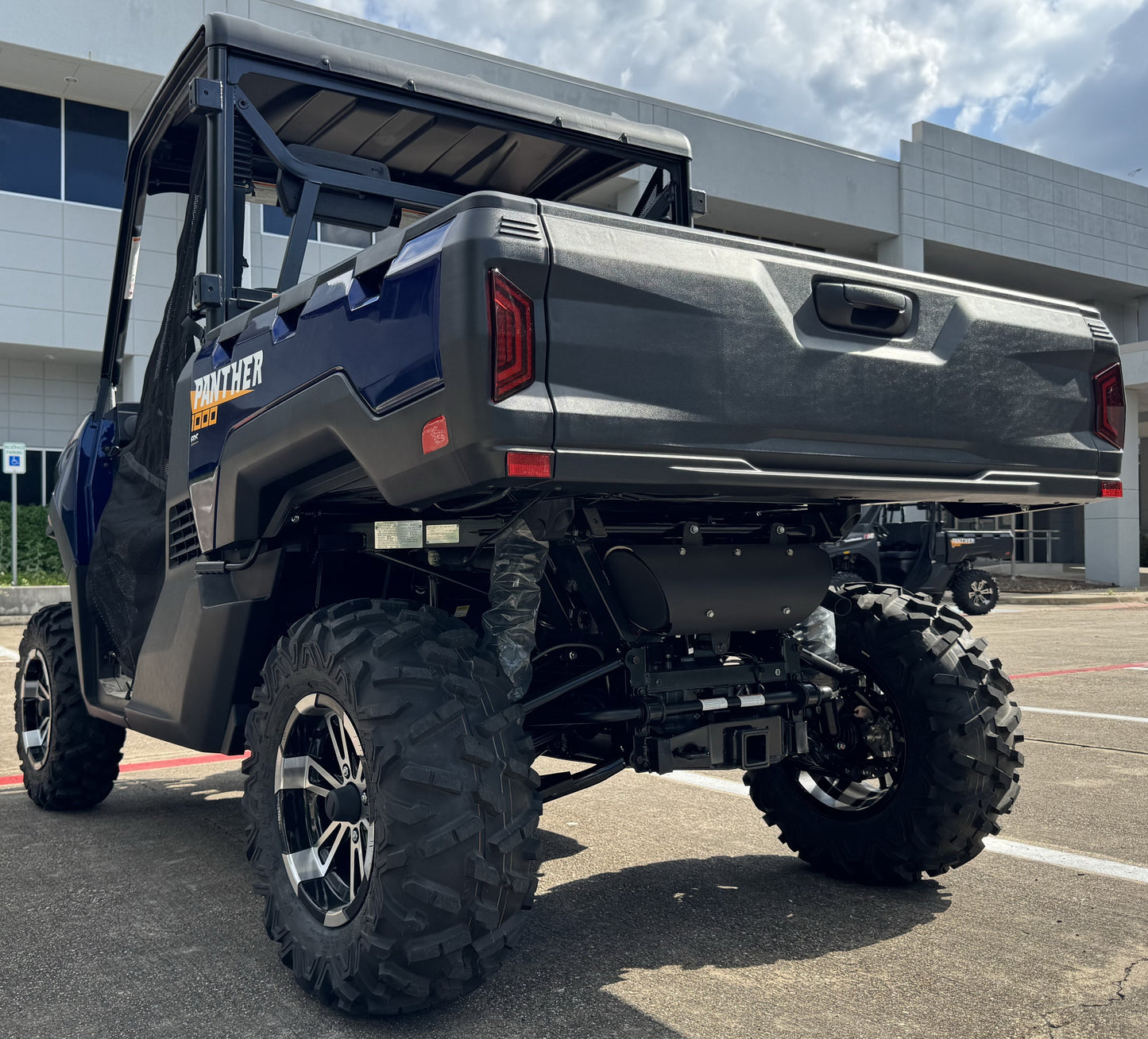 Panther 1000 UTV, 4X4, Larger Body, Electronic Power Steering, Heavy Duty Suspension, 83hp V-twin EFI Engine, High Low Range Automatic Trans, CA Legal