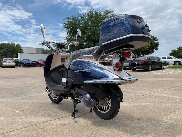Sorrento 200 Street Scooter, Larger Engine 168.9cc, Locking Trunk, Windshield, USB Charger, Electric Start, CDI Ignition, Air Cooled