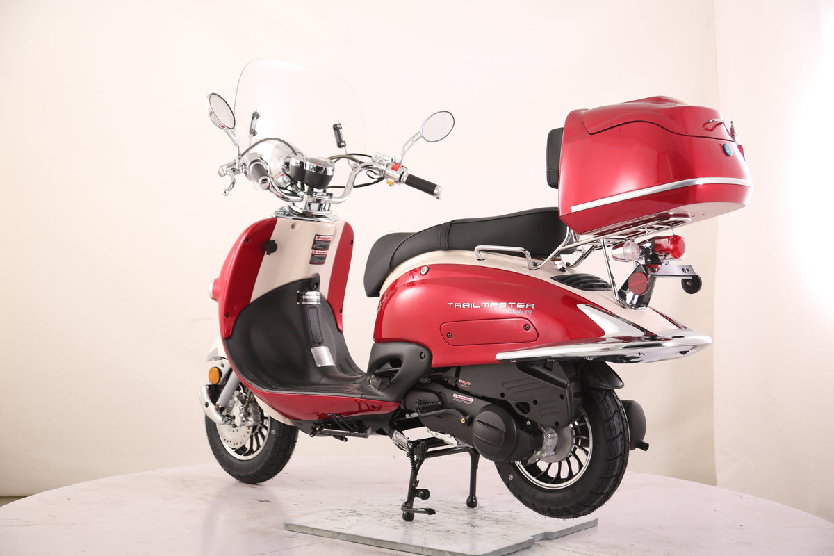 Sorrento 200 Street Scooter, Larger Engine 168.9cc, Locking Trunk, Windshield, USB Charger, Electric Start, CDI Ignition, Air Cooled