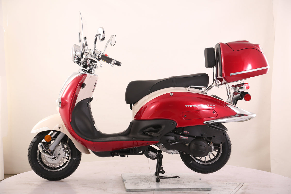 Sorrento 200 Street Scooter, Larger Engine 168.9cc, Locking Trunk, Windshield, USB Charger, Electric Start, CDI Ignition, Air Cooled