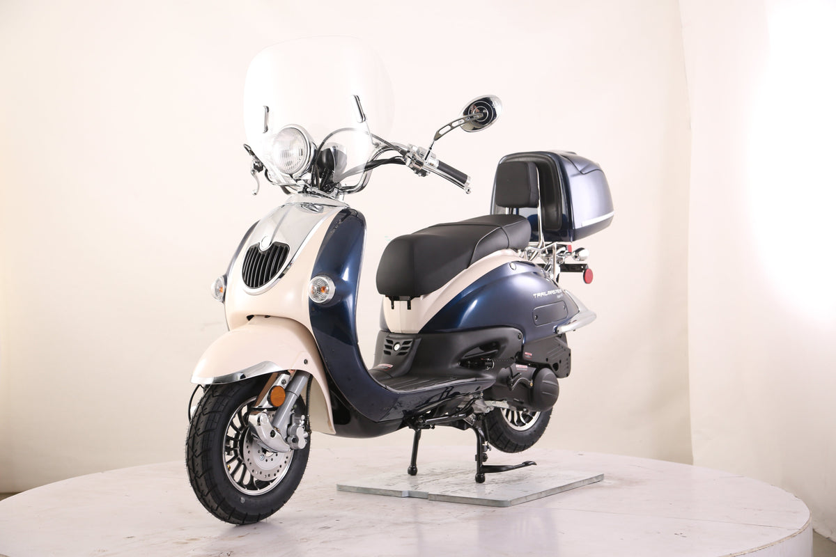 Sorrento 200 Street Scooter, Larger Engine 168.9cc, Locking Trunk, Windshield, USB Charger, Electric Start, CDI Ignition, Air Cooled