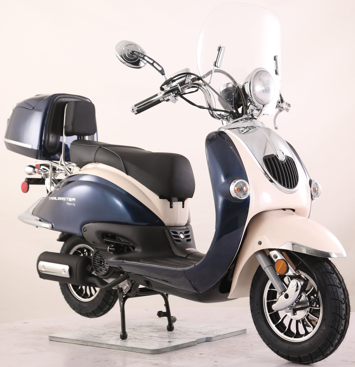 Sorrento 200 Street Scooter, Larger Engine 168.9cc, Locking Trunk, Windshield, USB Charger, Electric Start, CDI Ignition, Air Cooled