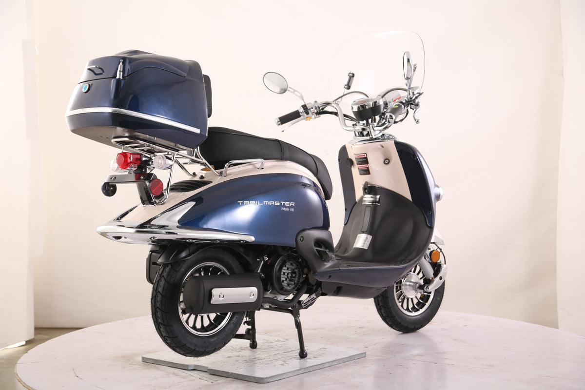 Sorrento 200 Street Scooter, Larger Engine 168.9cc, Locking Trunk, Windshield, USB Charger, Electric Start, CDI Ignition, Air Cooled