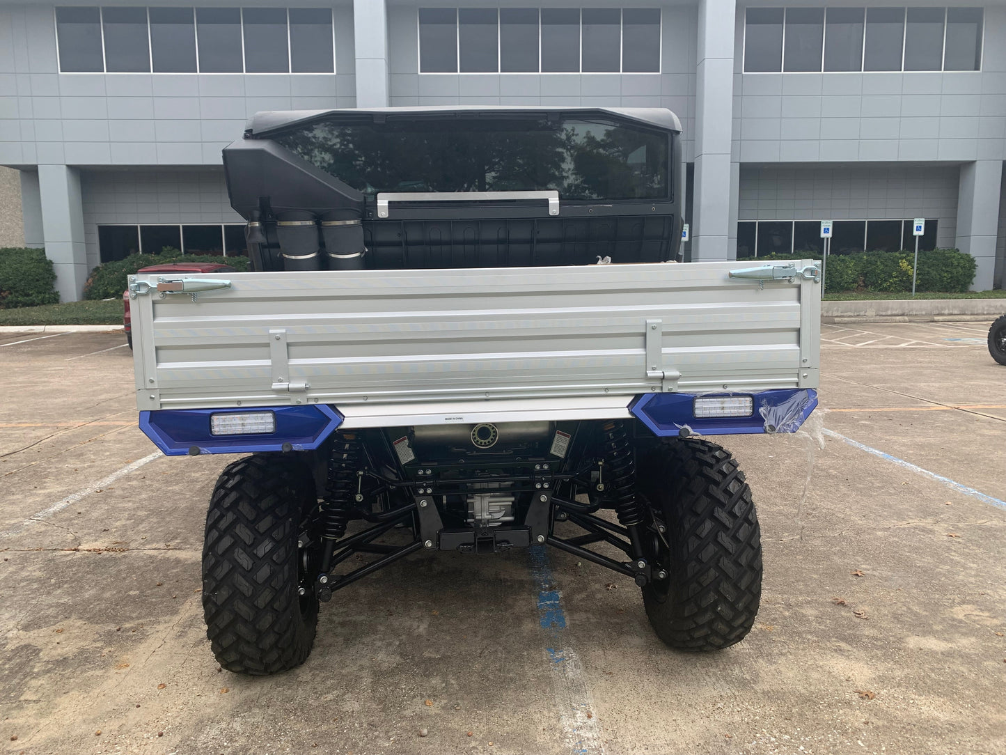 WorkCross 1000 UTV Side by Side, 85hp V-Twin EFI Engine, 2x4/4x4, Limited Slip, Differential Lock Mode