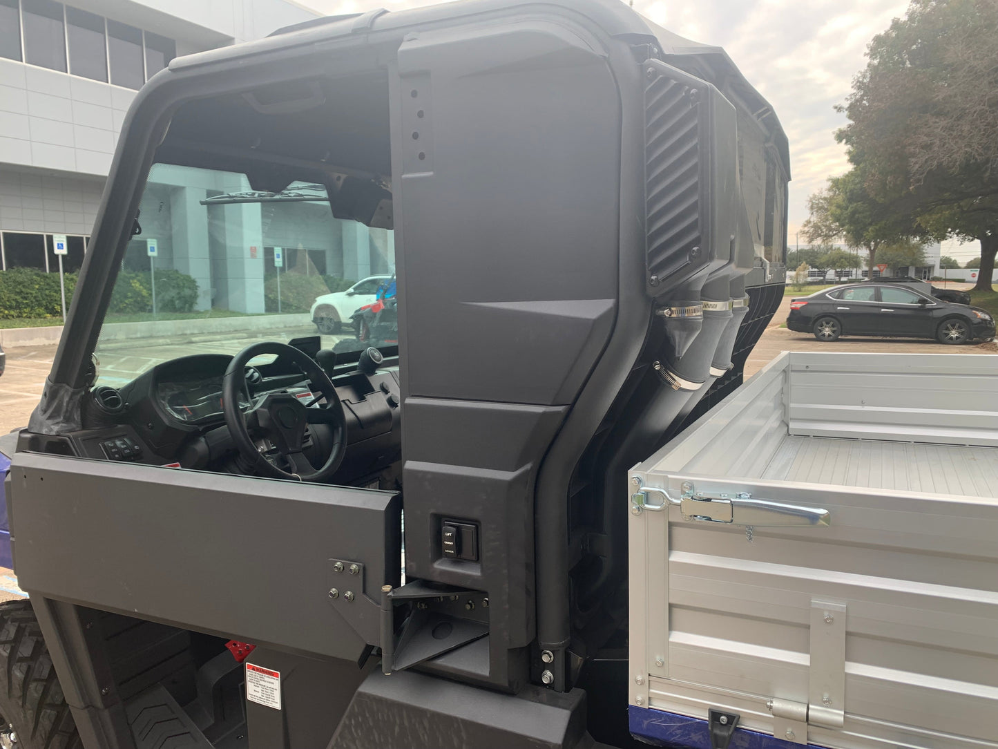 WorkCross 1000 UTV Side by Side, 85hp V-Twin EFI Engine, 2x4/4x4, Limited Slip, Differential Lock Mode