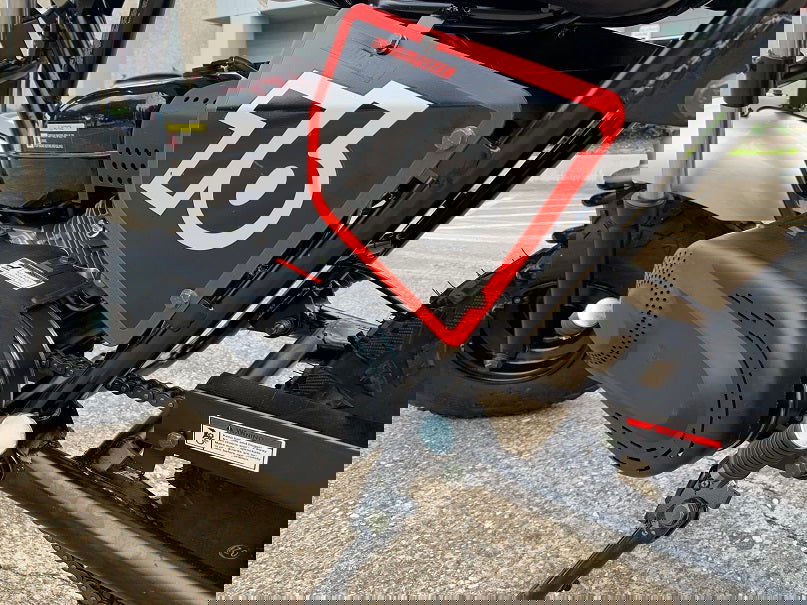 Hurricane 200X Mini Bike, 196cc 6.5hp with Torque Converter, Dual Disc Brake, Front & Rear Suspension