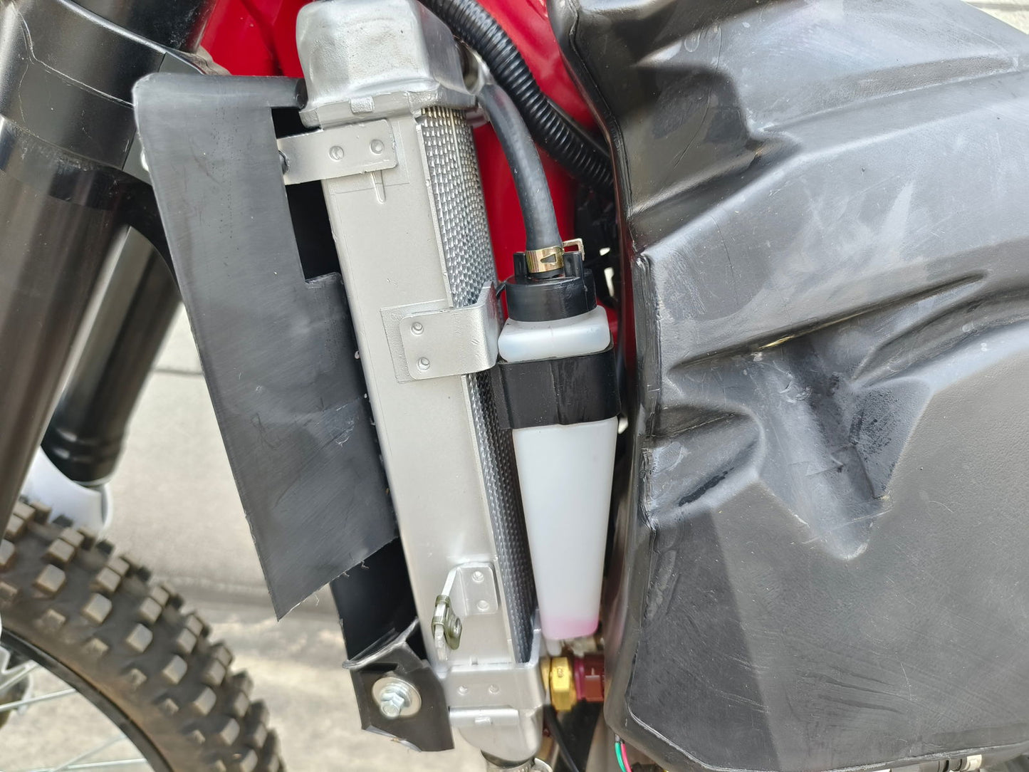 TM38E 300 EFI Dirtbike 31hp, 6-Speed Manual, Liquid Cooled