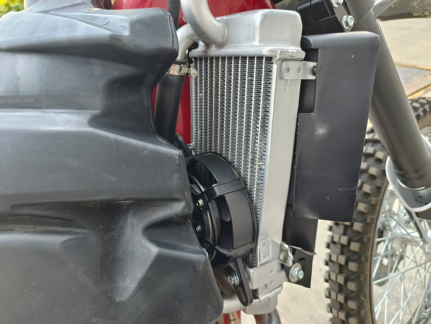 TM38E 300 EFI Dirtbike 31hp, 6-Speed Manual, Liquid Cooled
