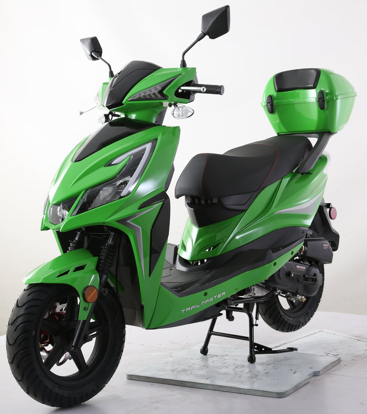 Trophy 200 Street Scooter, Electric start, Disk Brakes, CDI ignition, Color Matched Locking Trunk