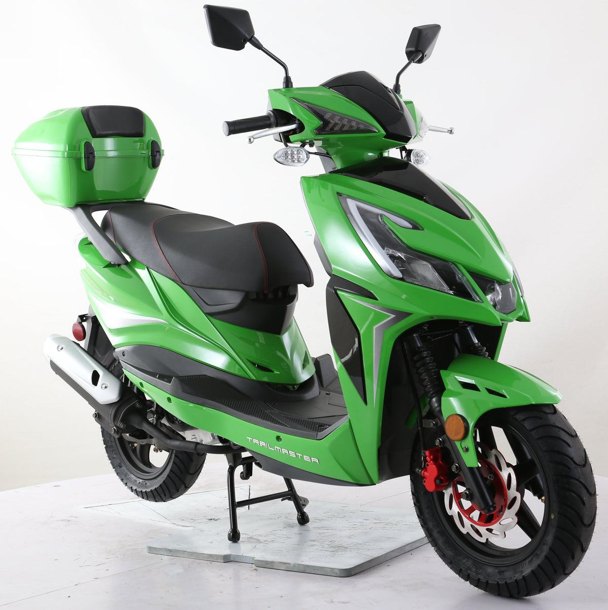 Trophy 200 Street Scooter, Electric start, Disk Brakes, CDI ignition, Color Matched Locking Trunk