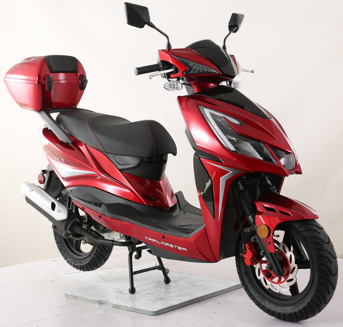 Trophy 200 Street Scooter, Electric start, Disk Brakes, CDI ignition, Color Matched Locking Trunk
